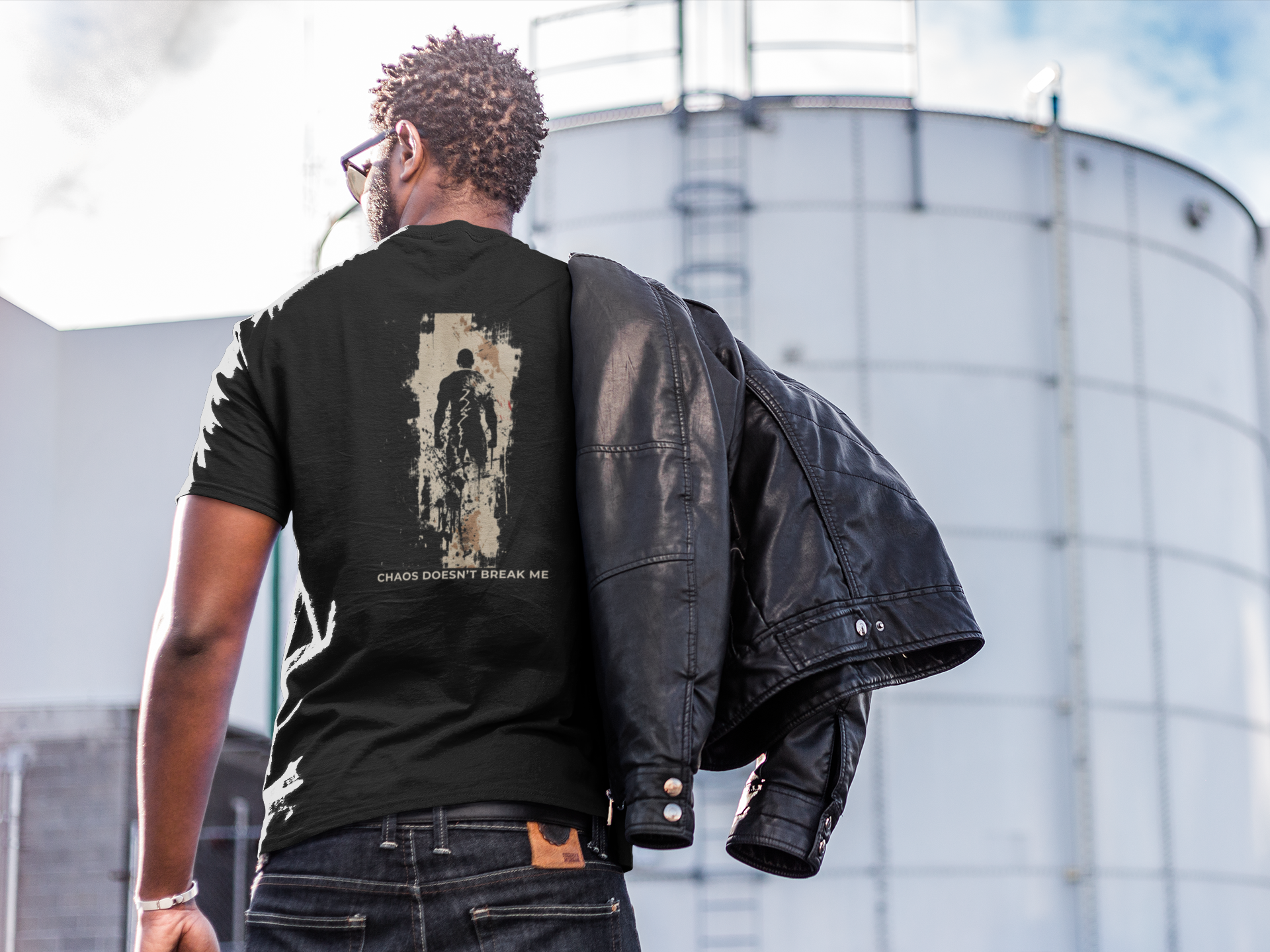 Chaos doesn't break me. AMK Fight Wear T-Shirt